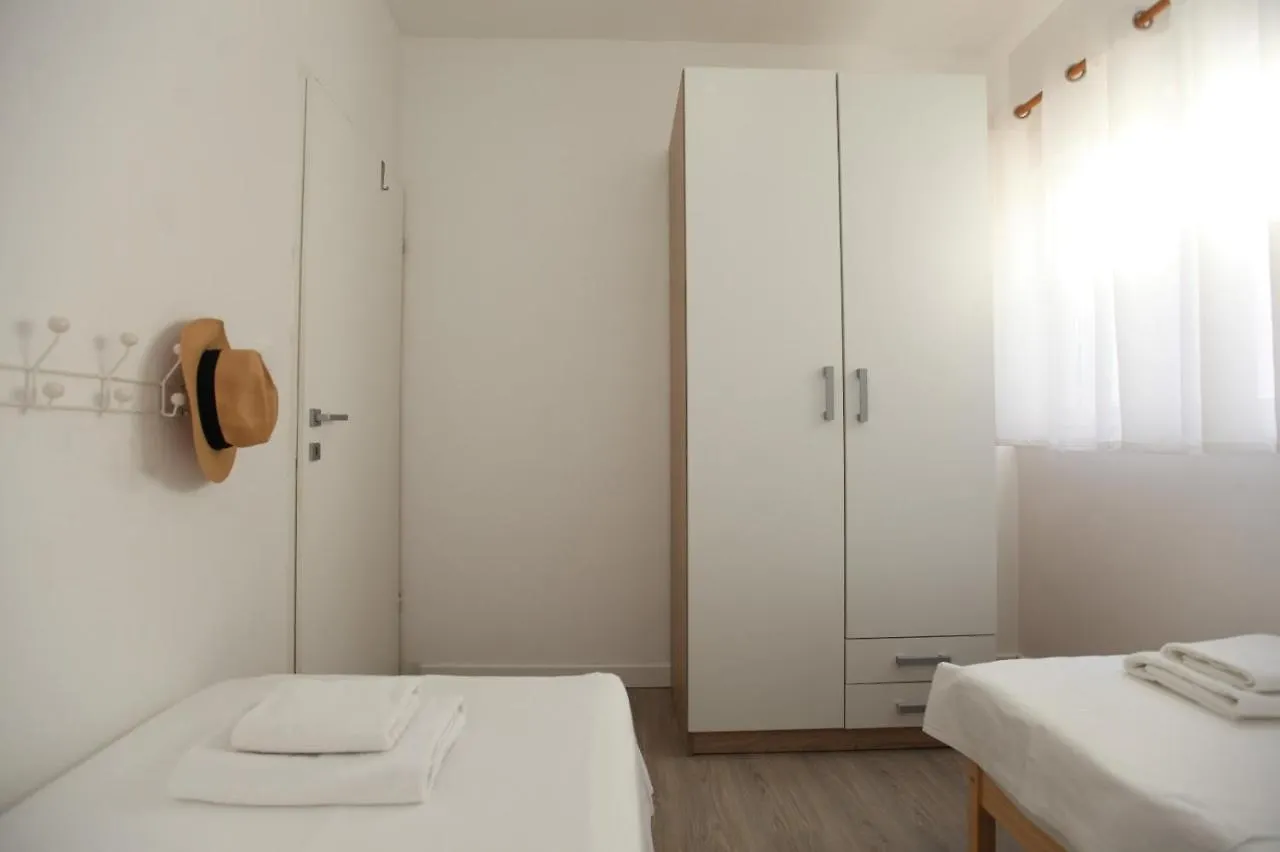Trogir Ciovo Large Seaview Apartment Near The Sea