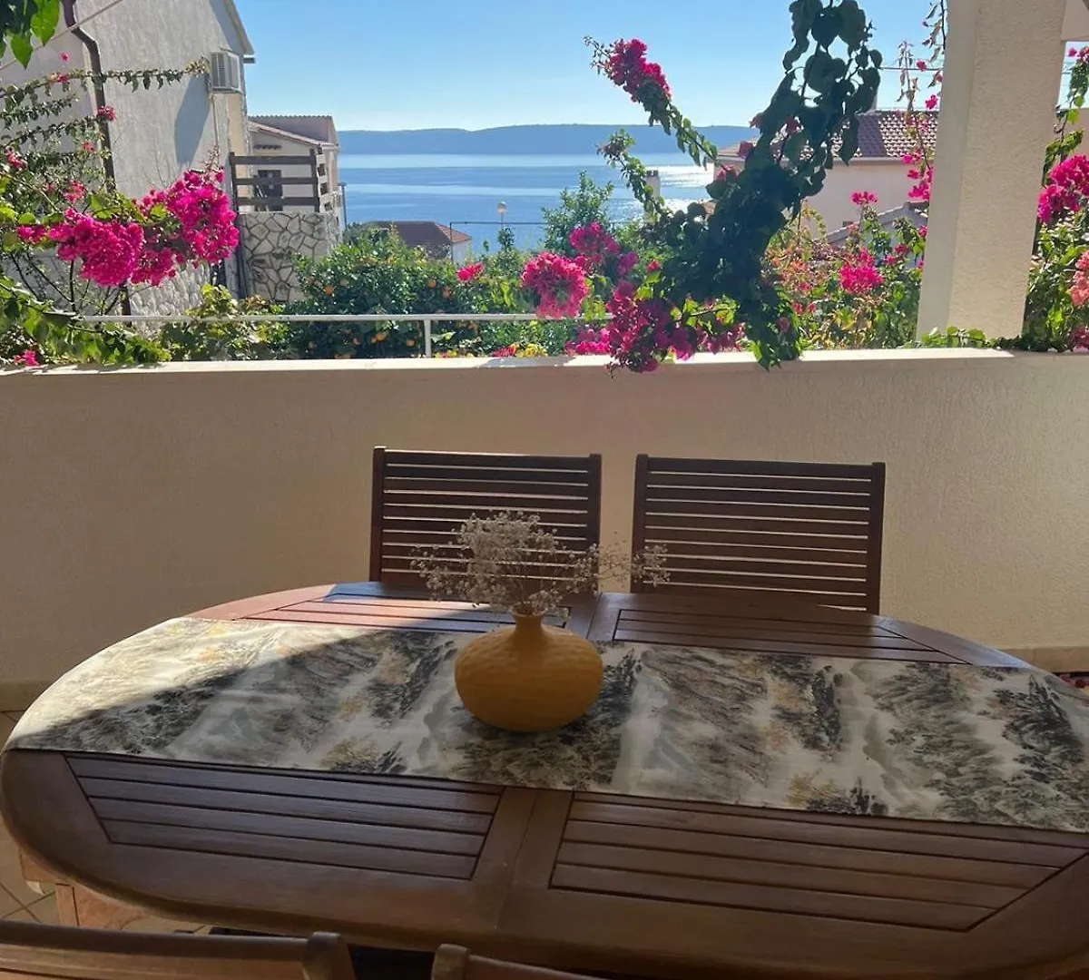 Trogir Ciovo Large Seaview Apartment Near The Sea location